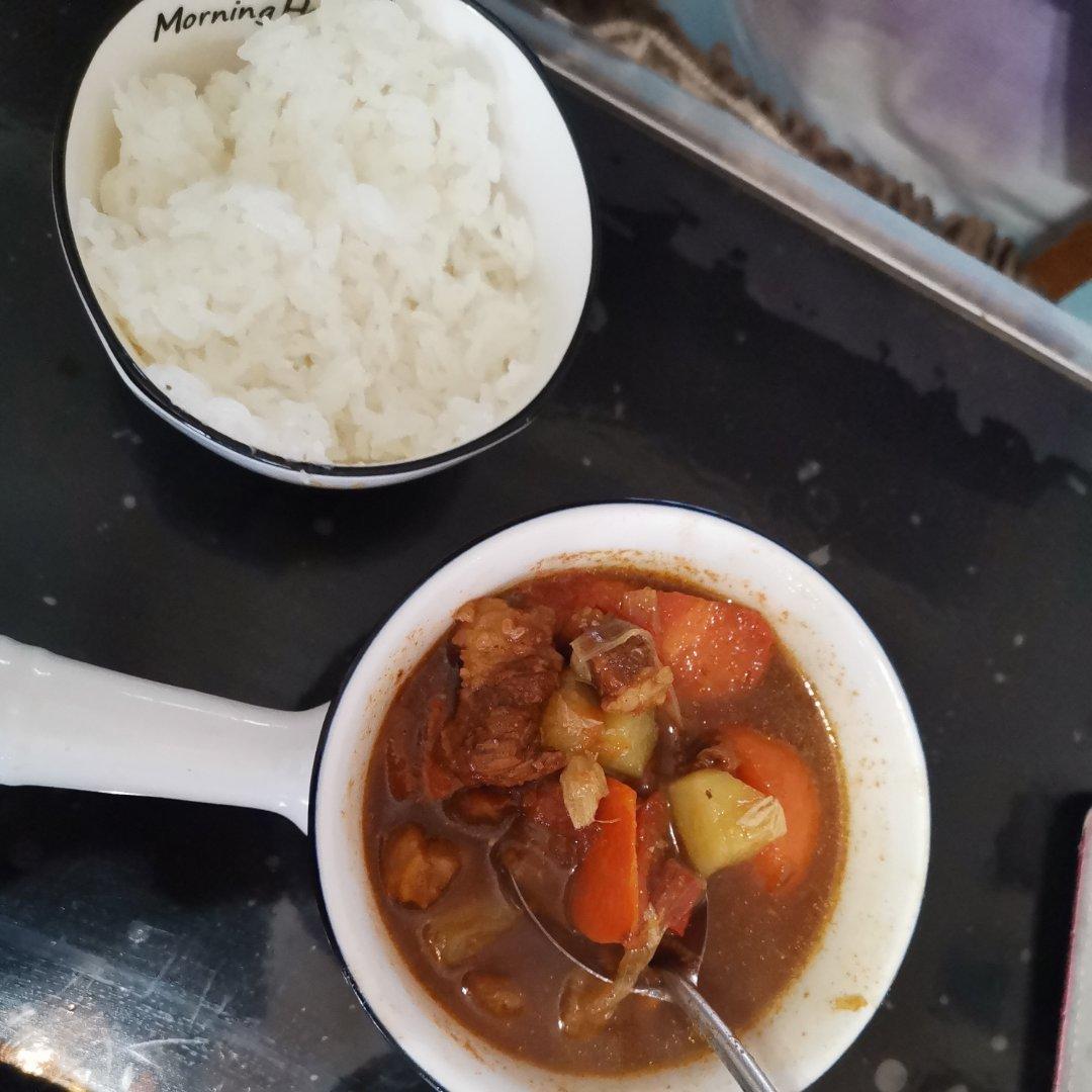西红柿炖牛腩（牛肉）