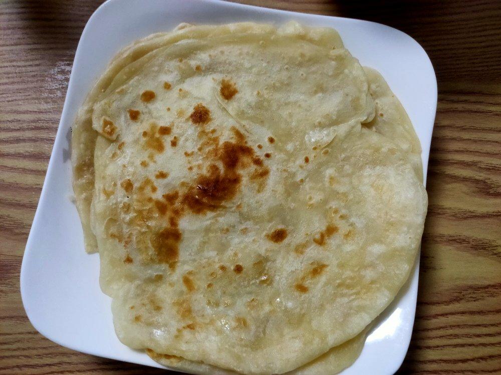 烙饼不硬的小窍门 掌握了你也能看出柔软多层凉了不硬的小油饼