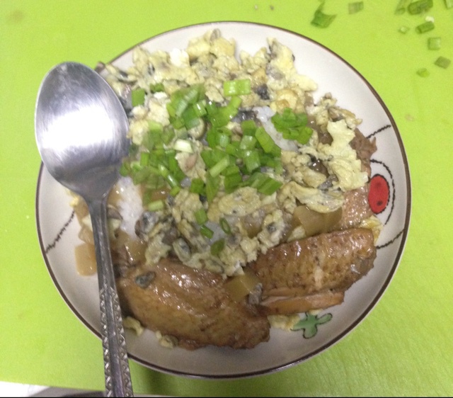 《食戟之灵》乔装生蛋拌饭