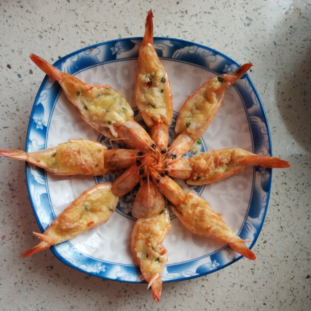 蒜蓉芝士焗大虾