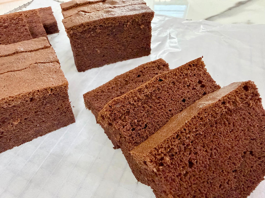 超浓郁卷不裂的巧克力蛋糕卷