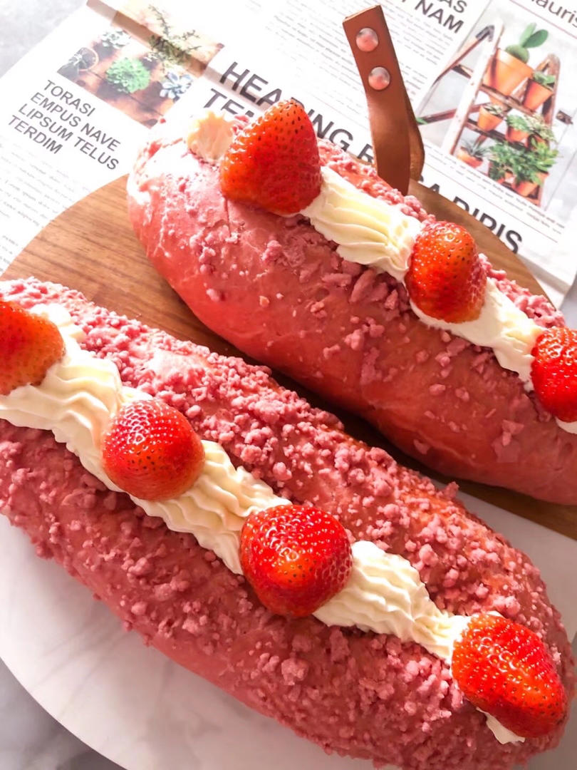 草莓🍓奥利奥魔法棒面包