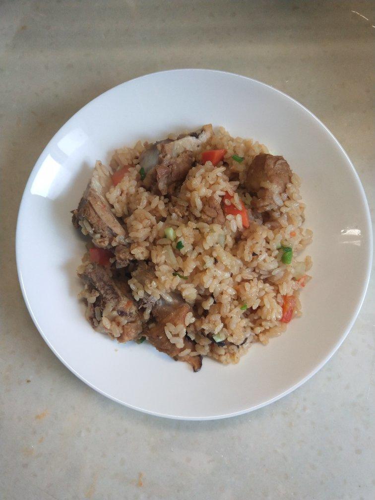 喷香排骨焖饭（爆好吃）