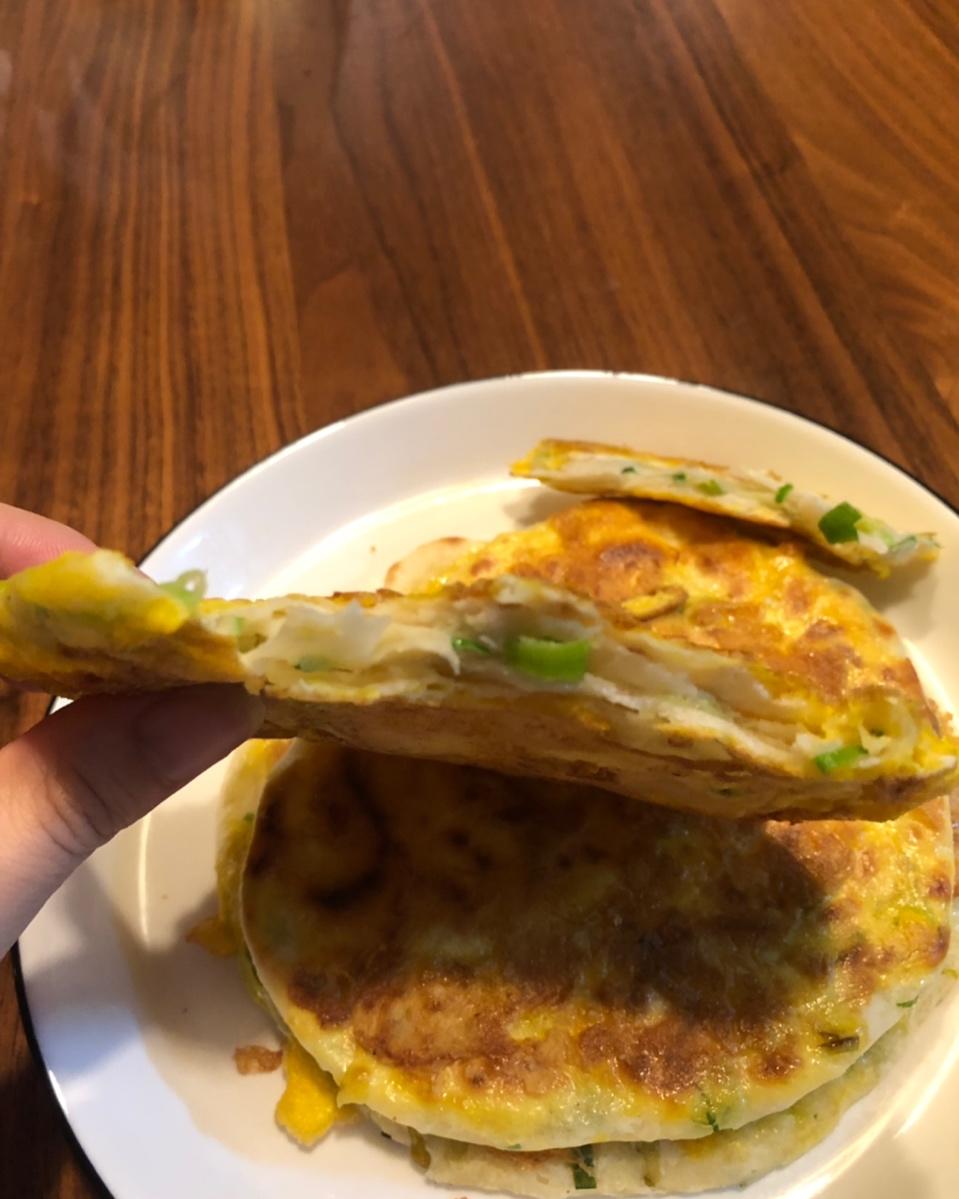 鸡蛋葱油饼                  （更新饼坯保存方法）