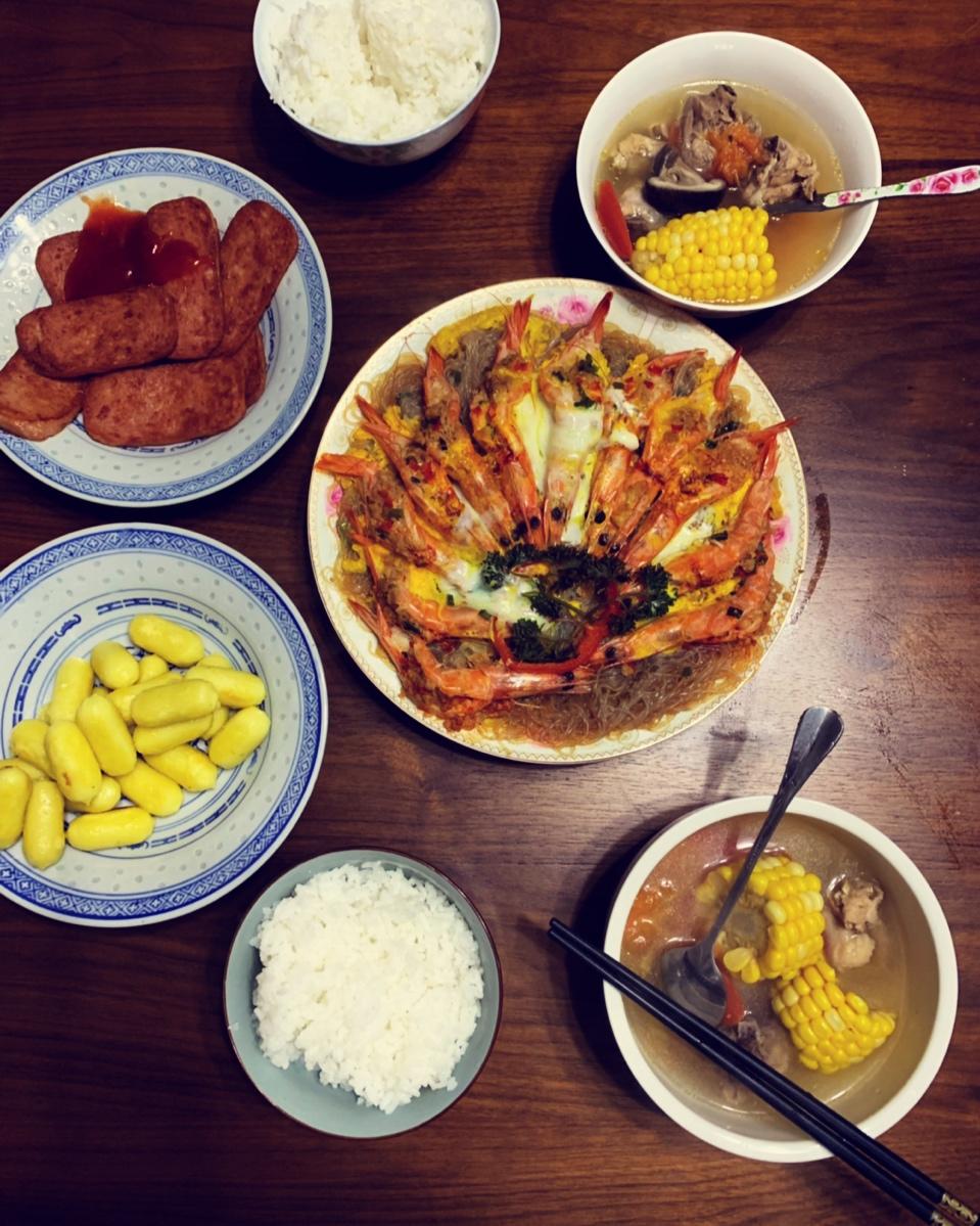 蒜蓉粉丝蒸虾
