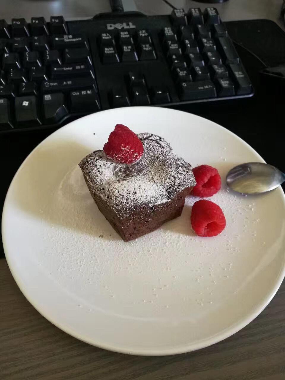 怎么烤都会爆浆的甘纳许熔岩蛋糕