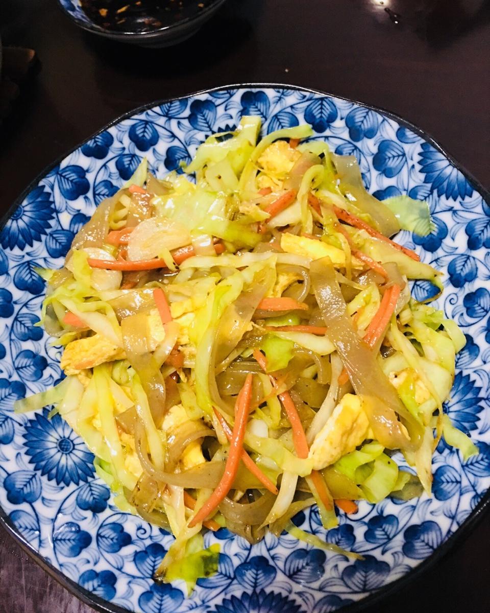 包菜炒粉丝