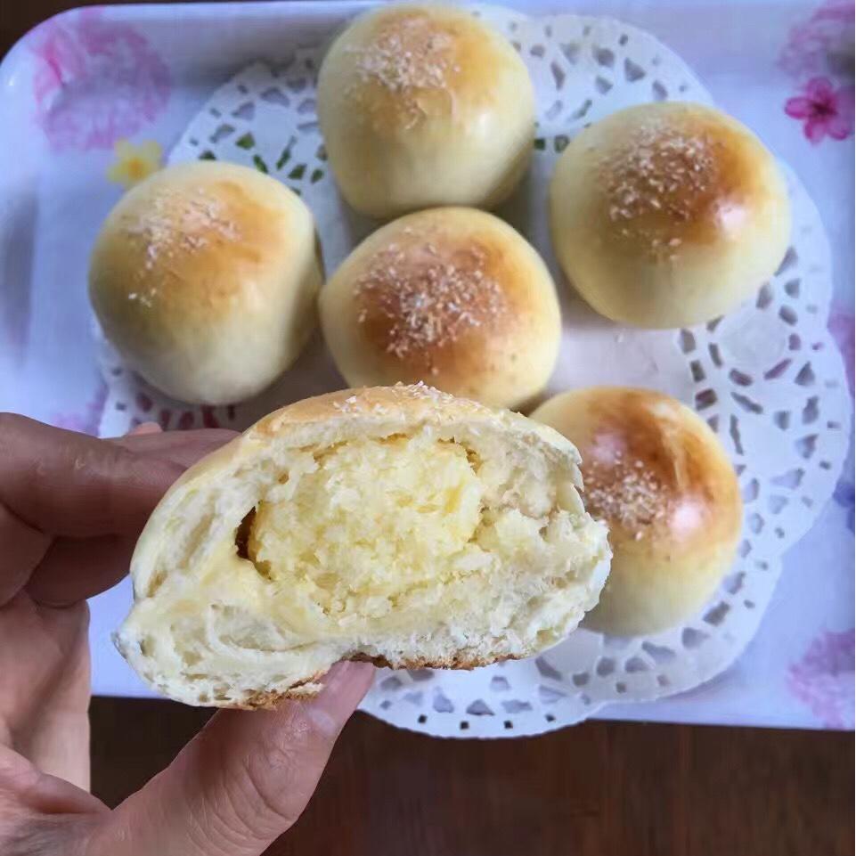 柔软看得见─超软香甜椰蓉小面包