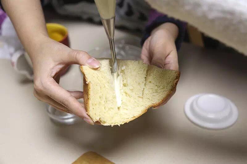 时下最流行乳酪面包的做法 步骤5