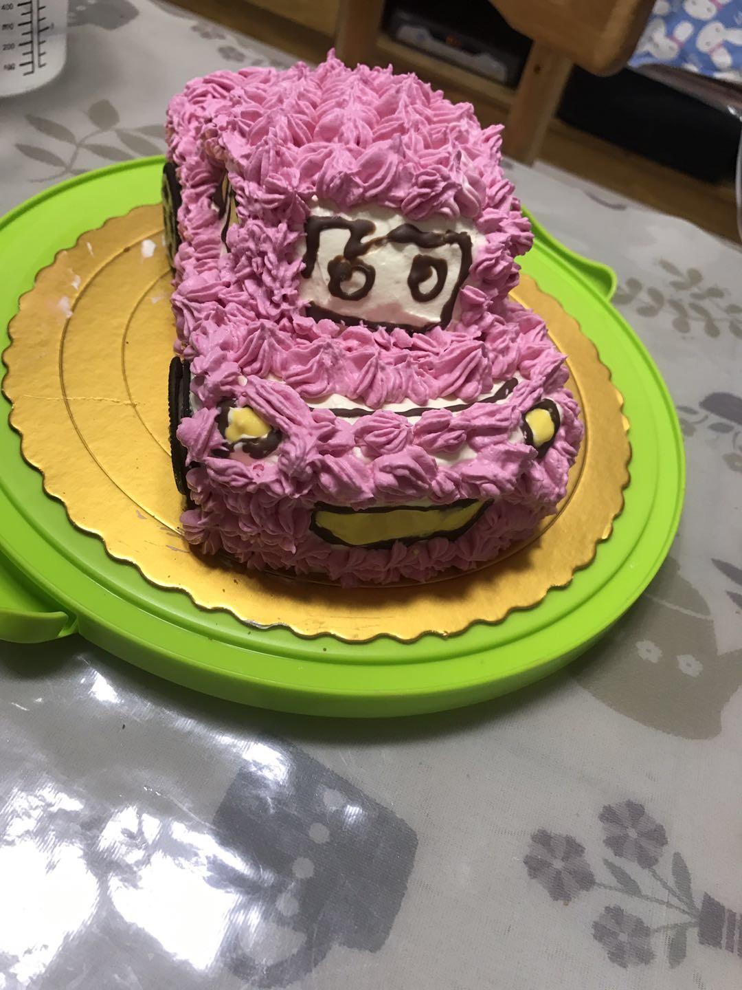 汽车生日蛋糕