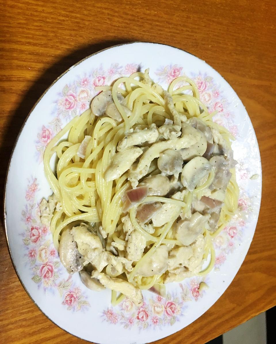 奶油鸡肉蘑菇意大利面 Cream of Mushroom Chicken Pasta