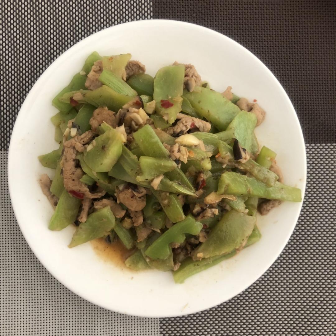 莴笋炒肉片