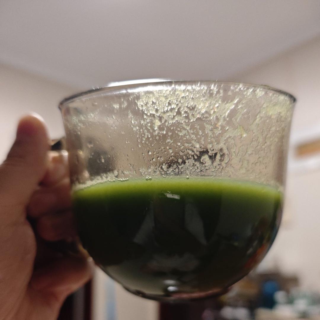 羽衣甘蓝青提饮