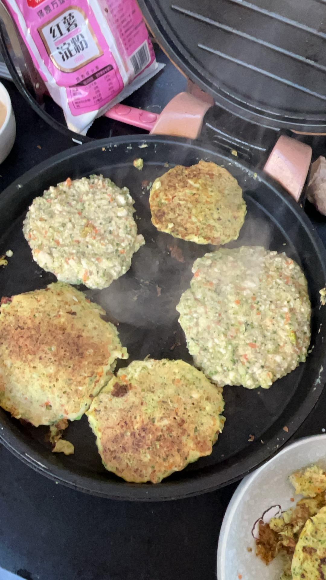 西蓝花豆腐鸡蛋饼，电饼铛无油烙菜饼减脂早餐减肥养生糖尿病