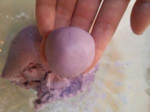 椰香紫薯糯米糍的做法 步骤6