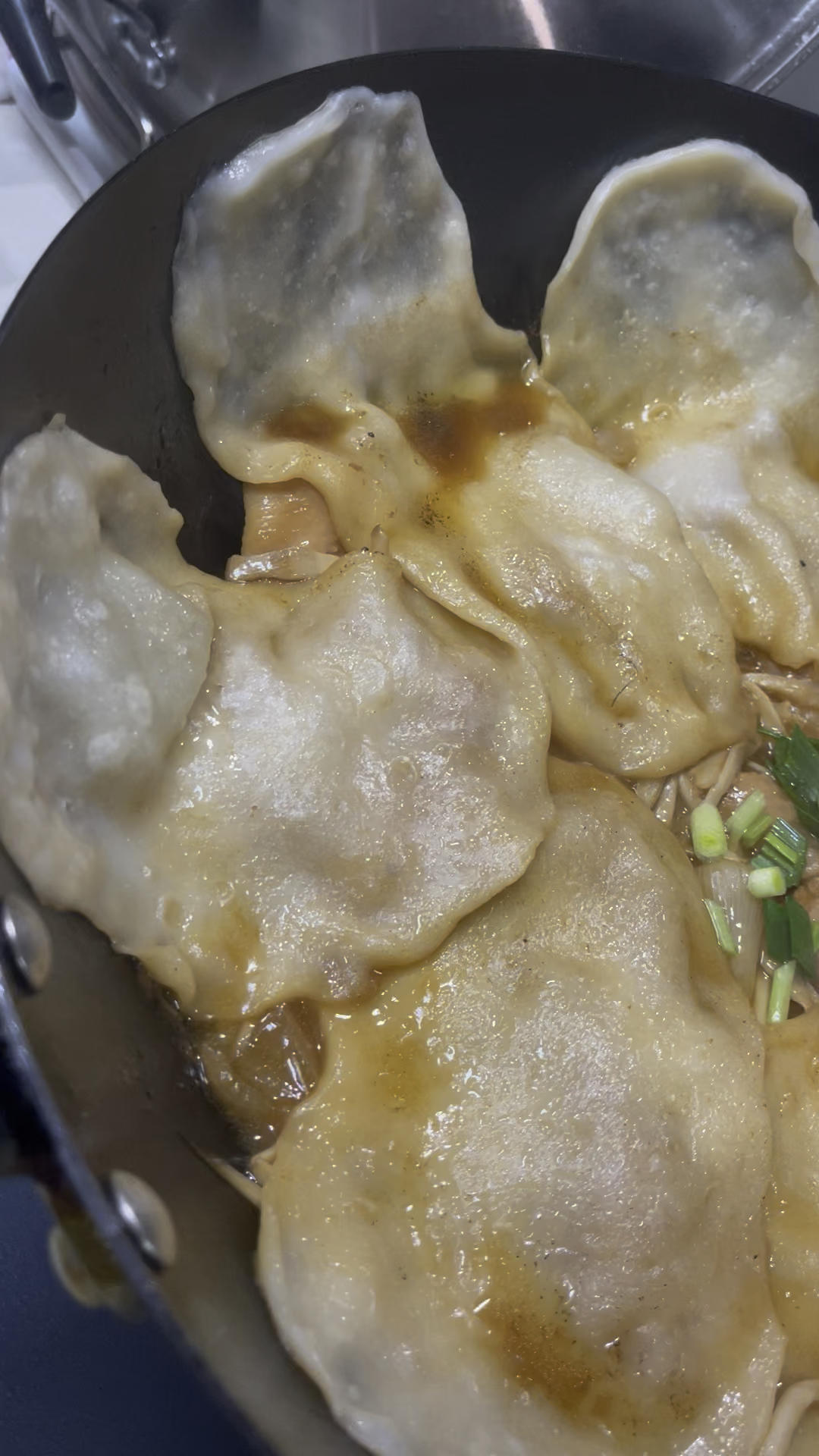 地锅鸡，教你贴饼子好吃的小技巧~