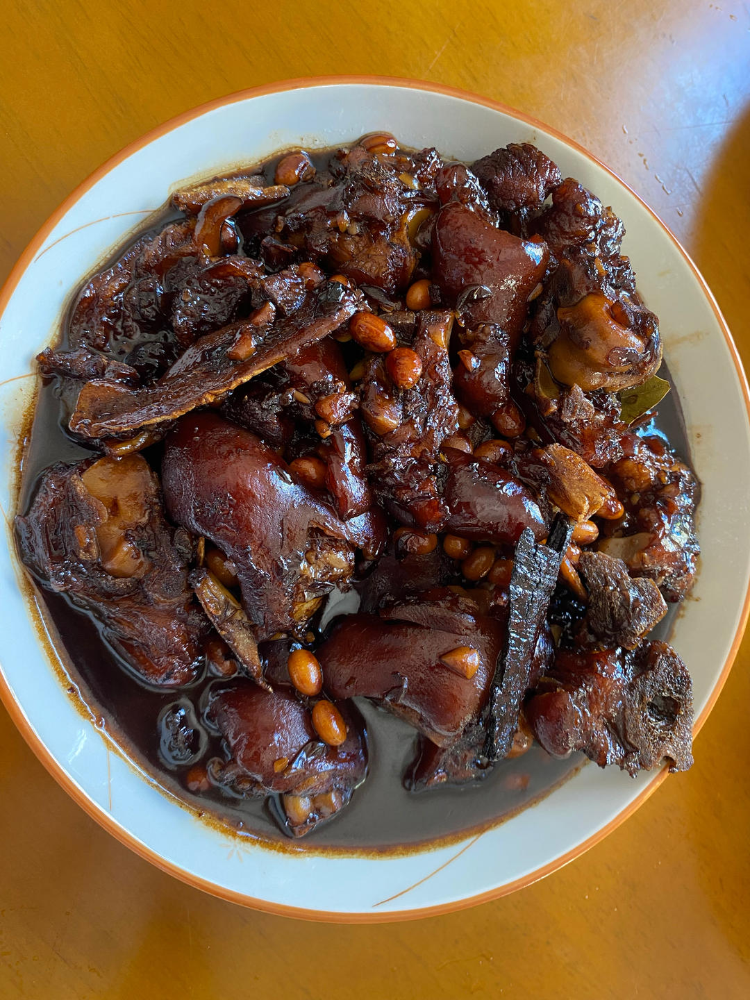 流口水的黄豆炖猪蹄