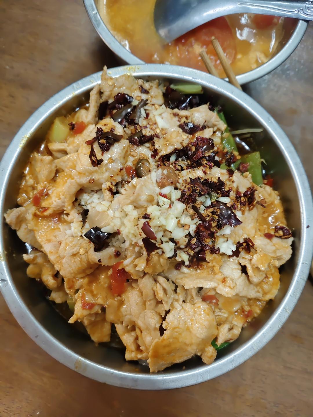 厨师长教你：“水煮肉片”的正宗做法，这味道真的很四川