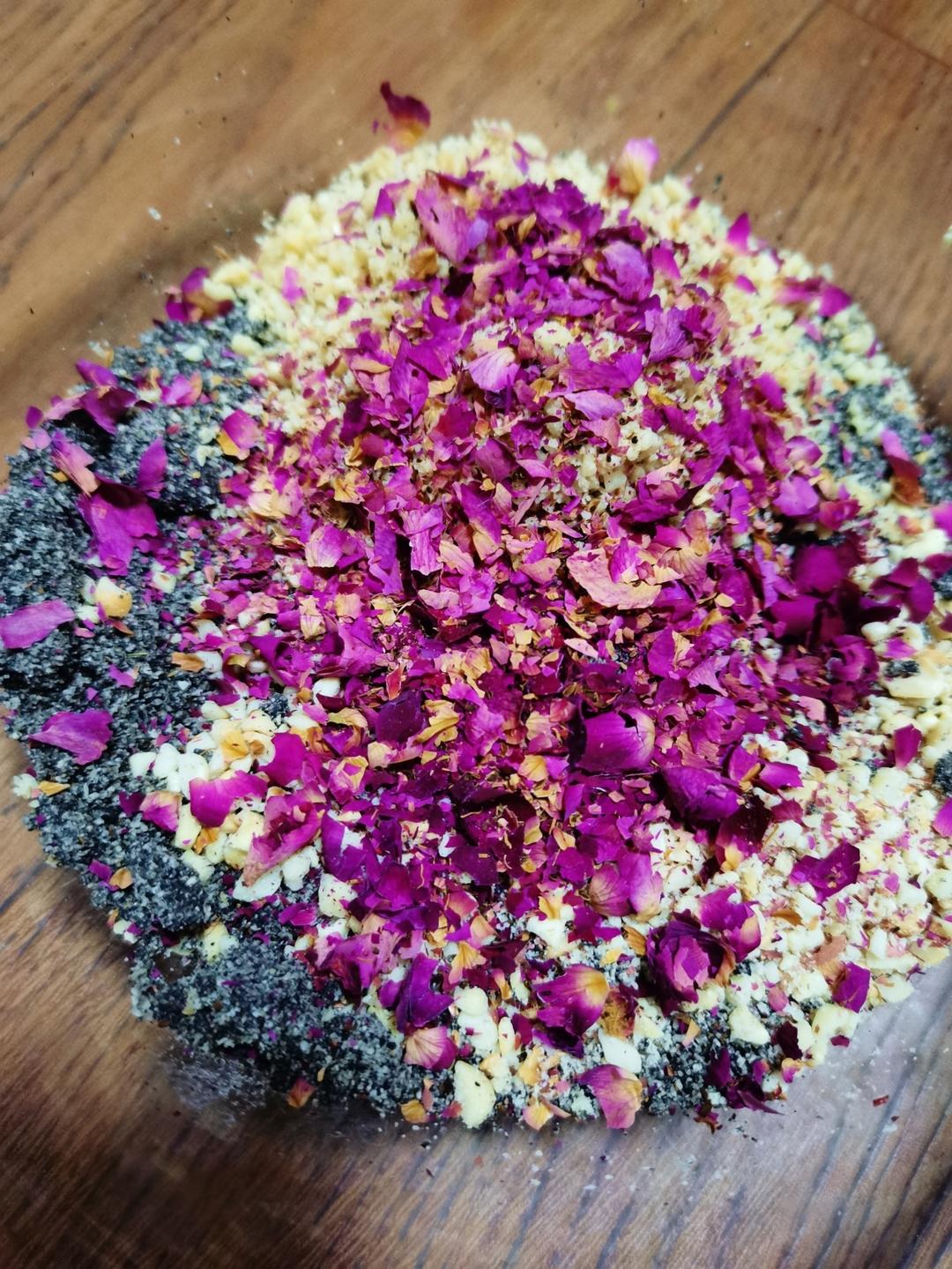 玫瑰芝麻花生元宵馅儿