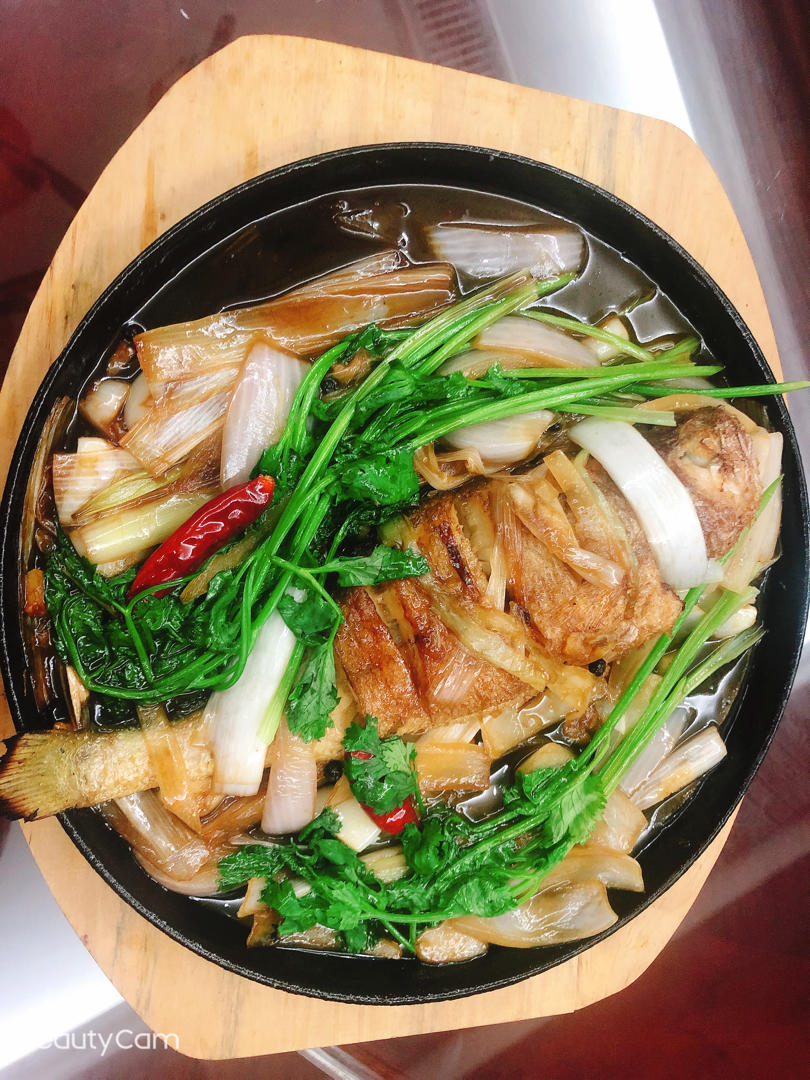 不用烤炉微波炉，只用不粘锅就能做的色香味俱全的家庭版烤鱼