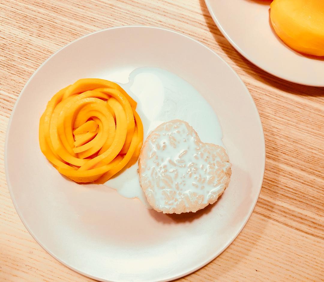 椰浆芒果糯米饭（附芒果玫瑰花做法）