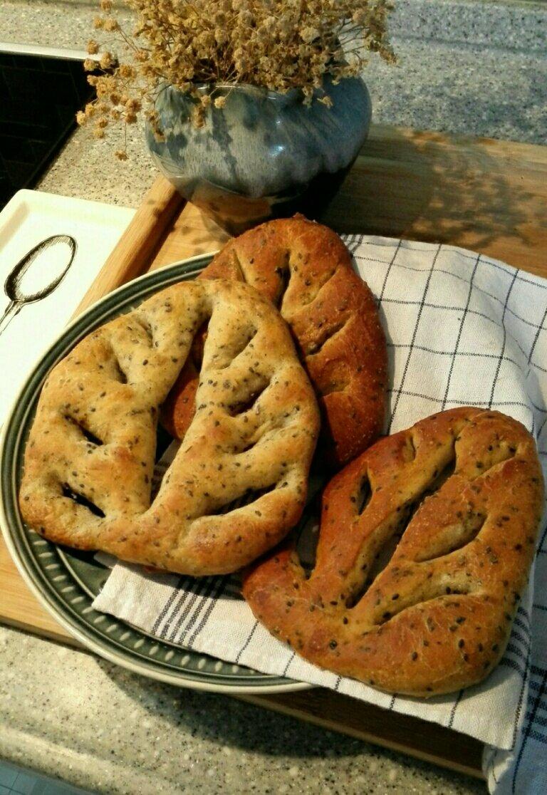 麦子2018-8做的fougasse普罗旺斯香草面包-风炉菜谱17