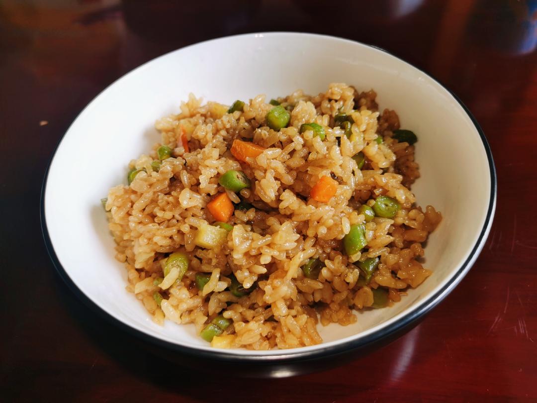 超香豆角土豆焖饭（一看就会的电饭锅版）