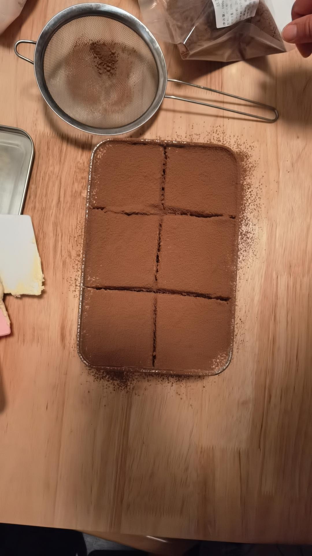 在欧洲学会的经典版提拉米苏