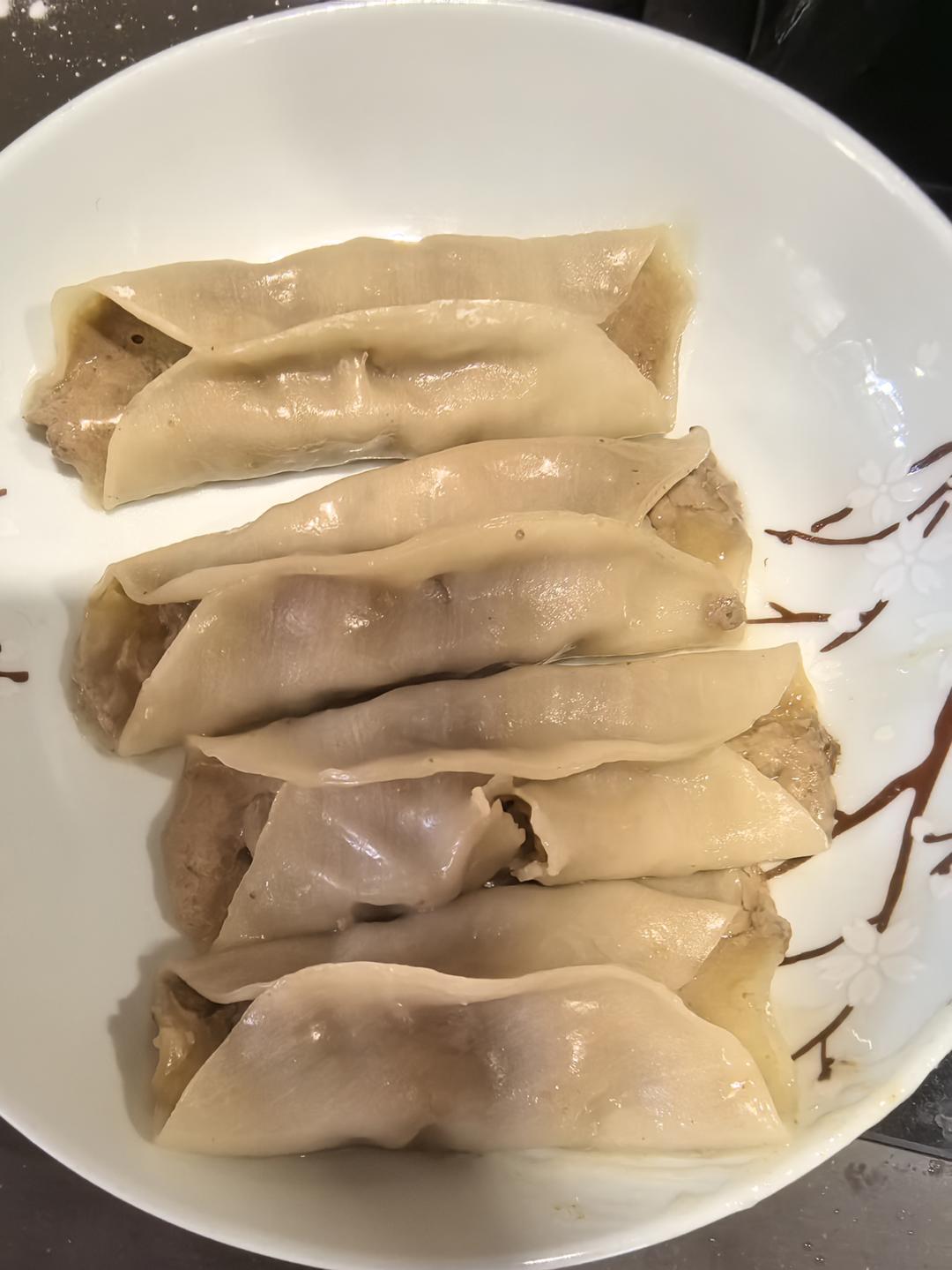 详解最好吃的外焦里嫩牛肉锅贴