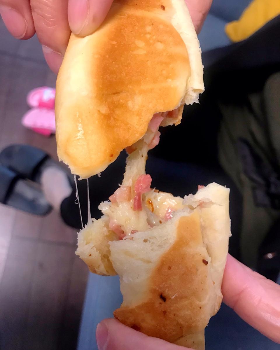超好吃的肉松面包