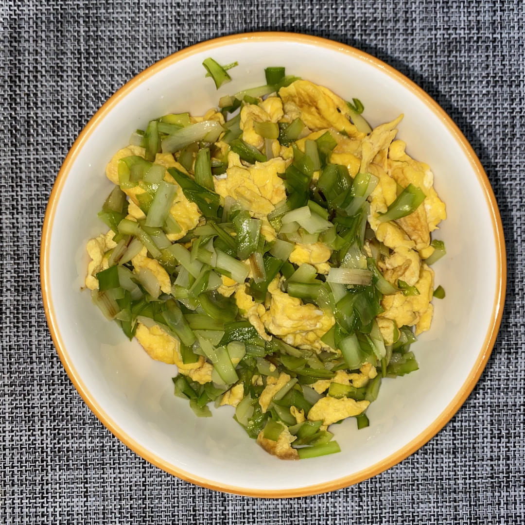 老丁的私房菜－韭黄炒鸡蛋