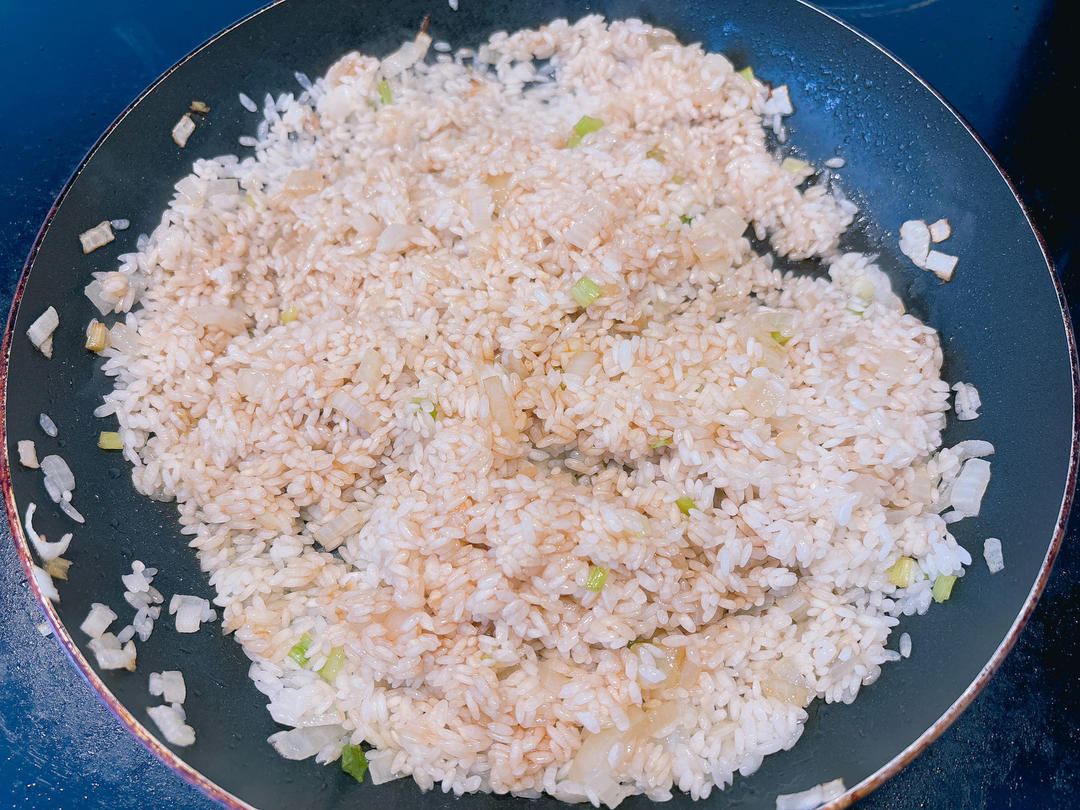 🍚葱油鸡饭🍗快手焖饭 超香鸡腿肉盖饭的做法 步骤8