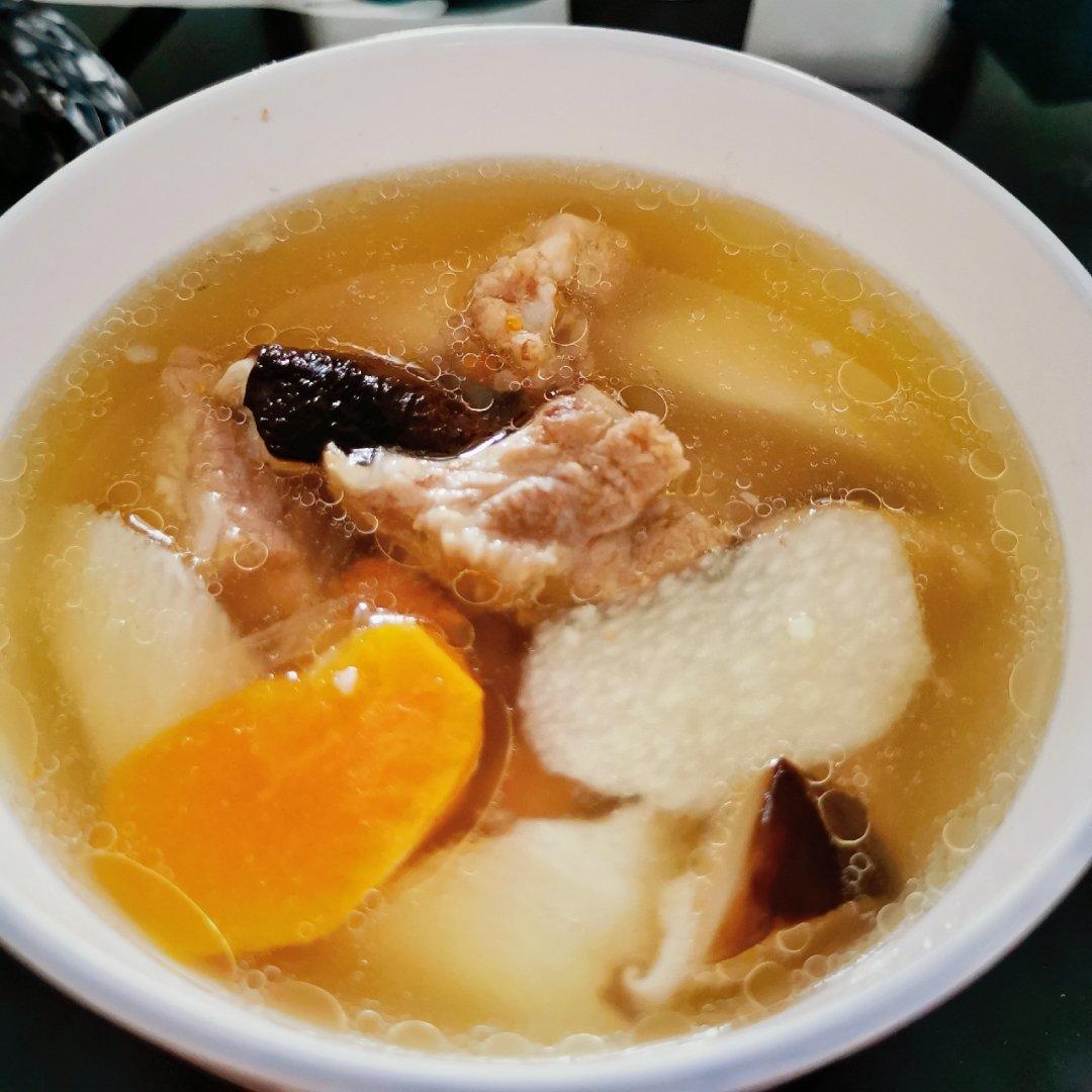 山药玉米排骨汤