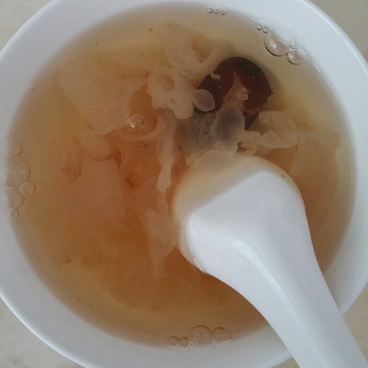 这一碗，只长颜值不长膘！（银耳桃胶皂角米）