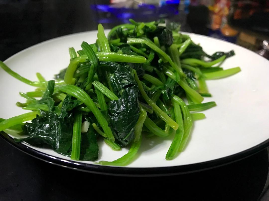 清炒菠菜