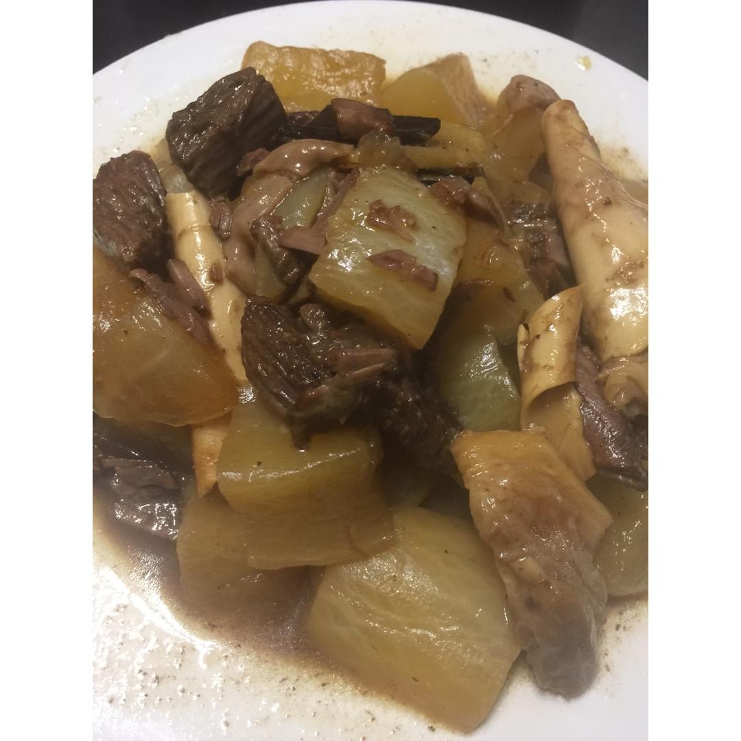萝卜炖牛腩