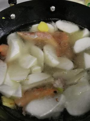 秘制青岛大虾炖白萝卜的做法 步骤5
