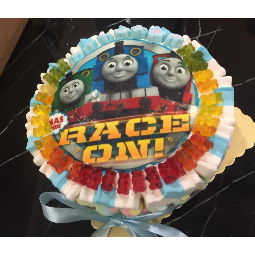 草莓棉花糖生日蛋糕