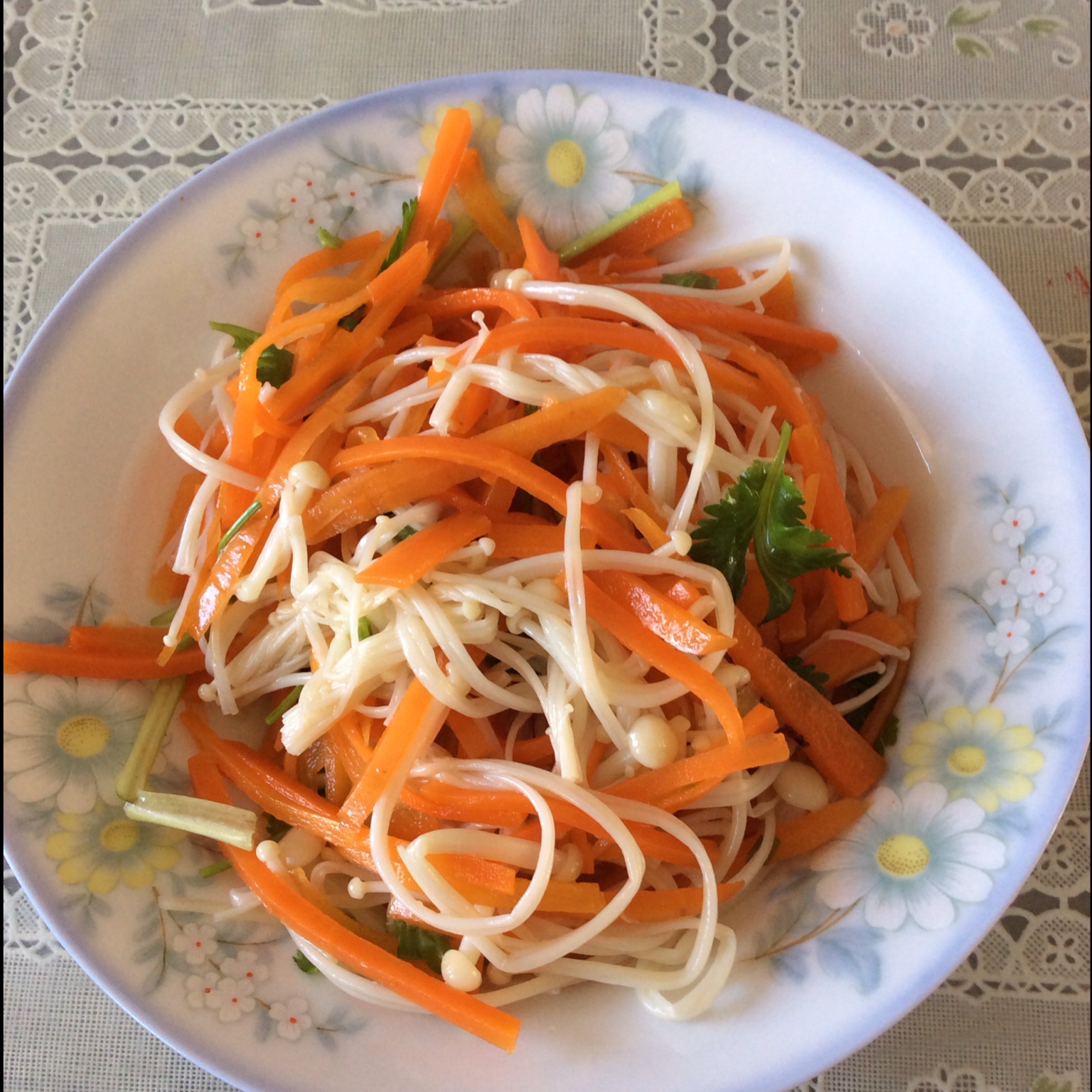 凉拌金针菇