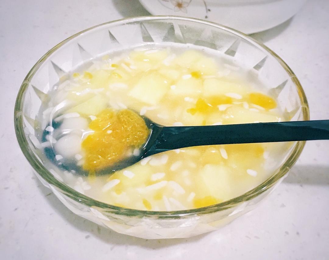 苹果酒酿小圆子甜汤