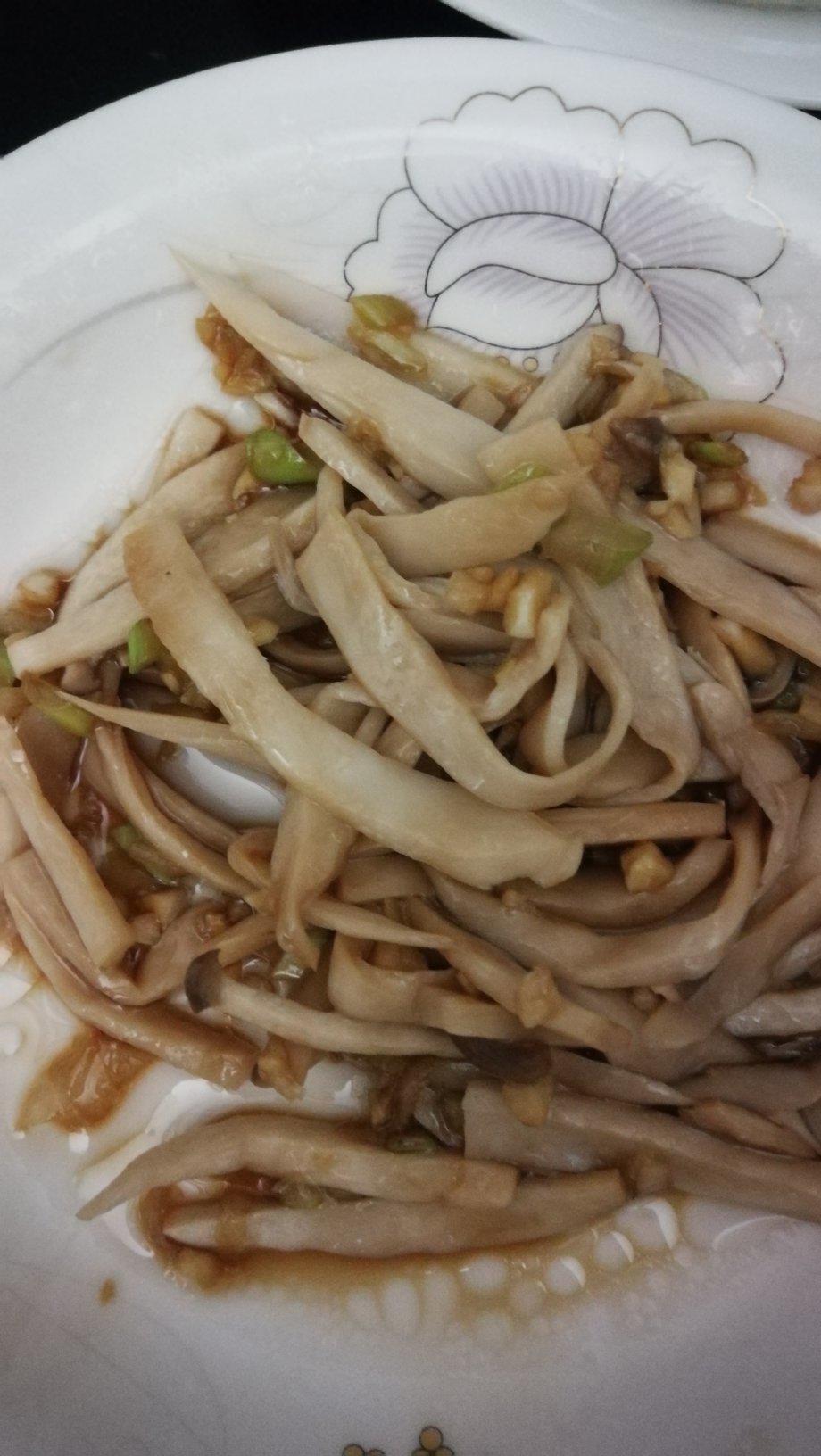 比肉还要好吃的凉拌菜！简单易做。