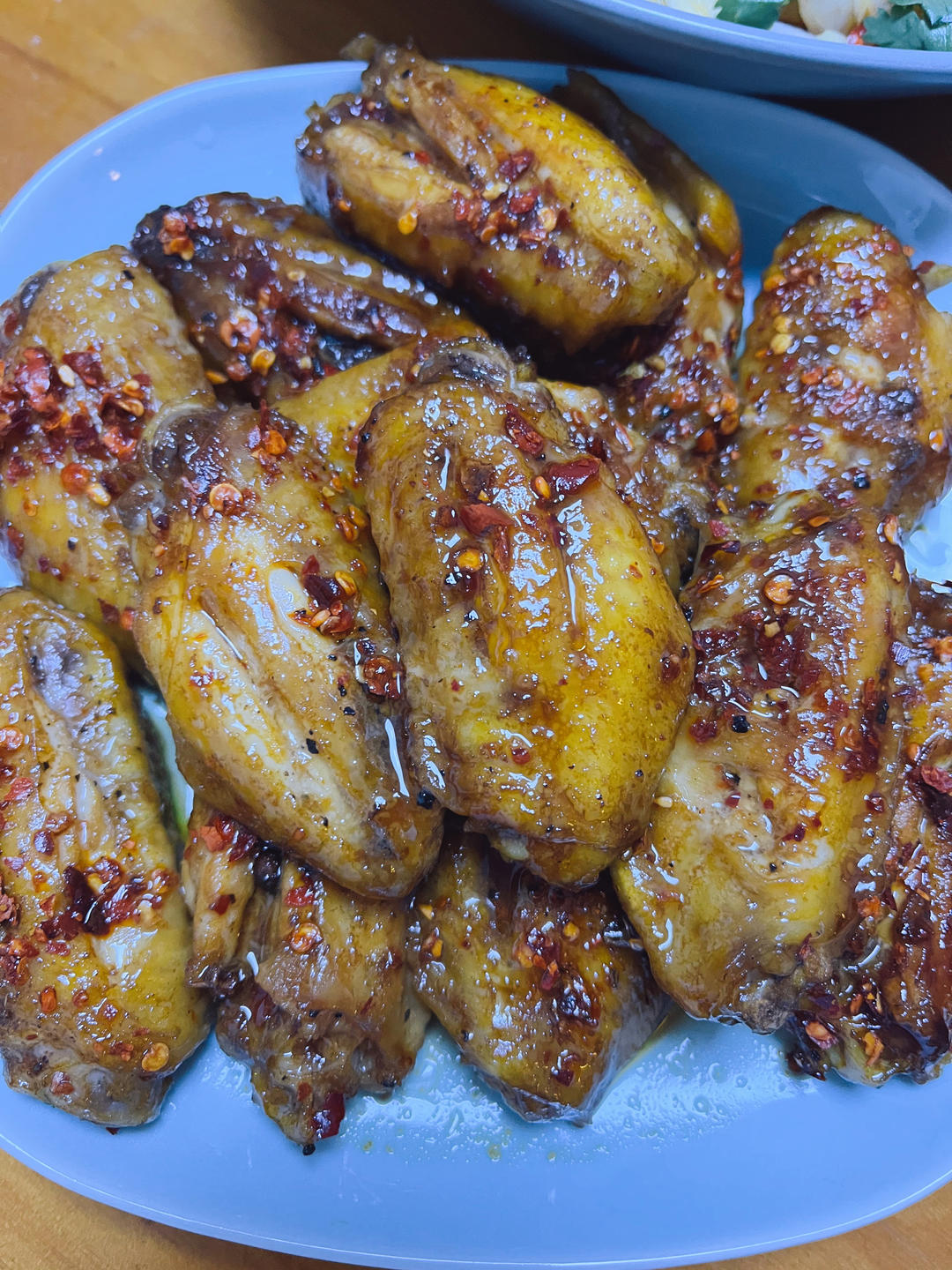香辣鸡翅（手指都舔干净）
