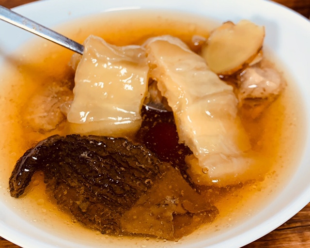 羊肚菌炖花胶汤（水壶简易版）的做法
