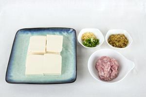 肉末榨菜蒸豆腐的做法 步骤1