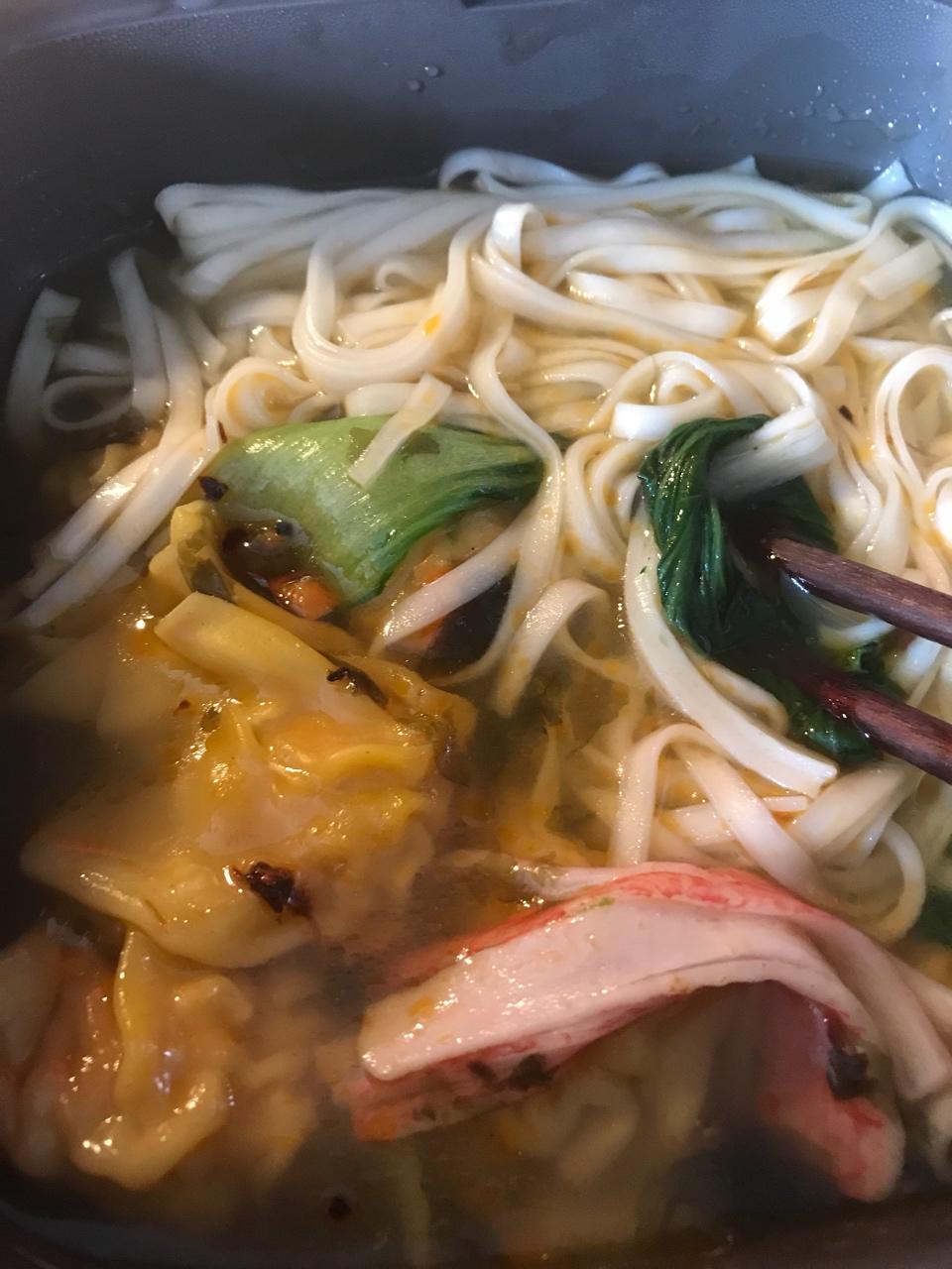 经典港式鲜虾云吞面