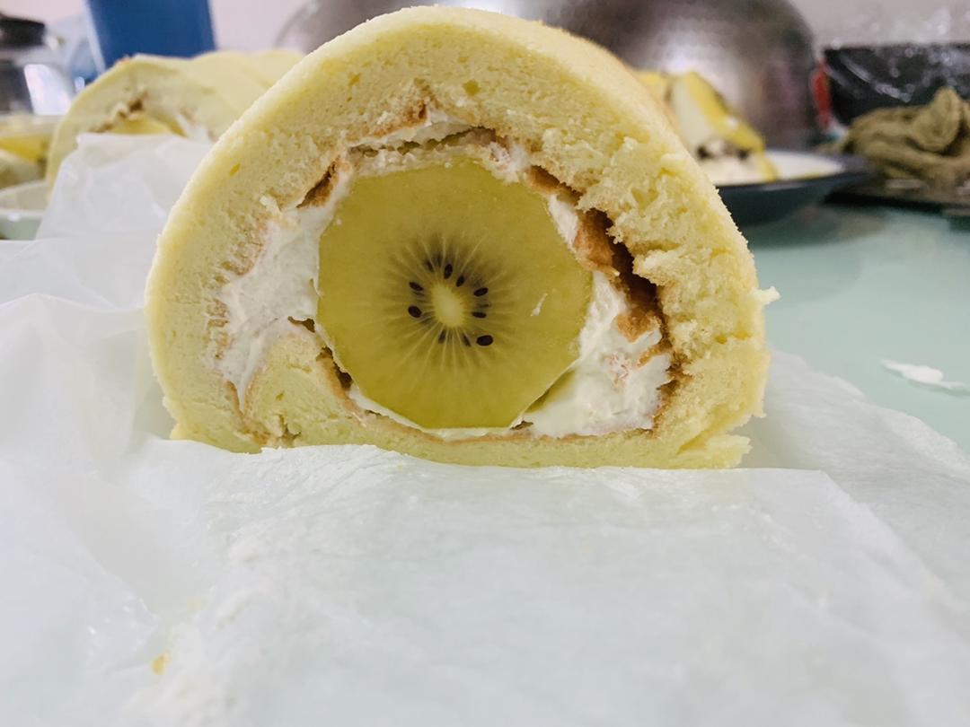 一个猕猴桃卷（蛋糕卷）