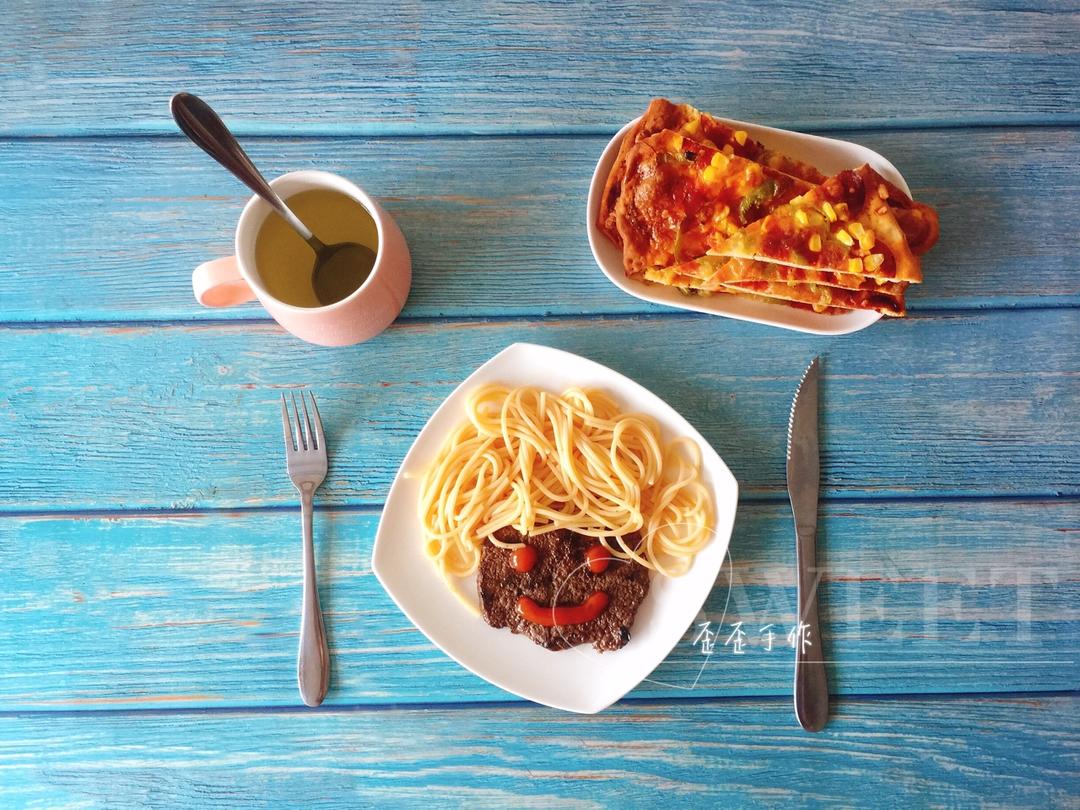 薄饼脆皮火腿pizza