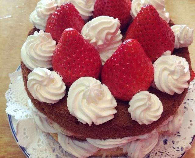 鲜奶油草莓裸蛋糕的做法