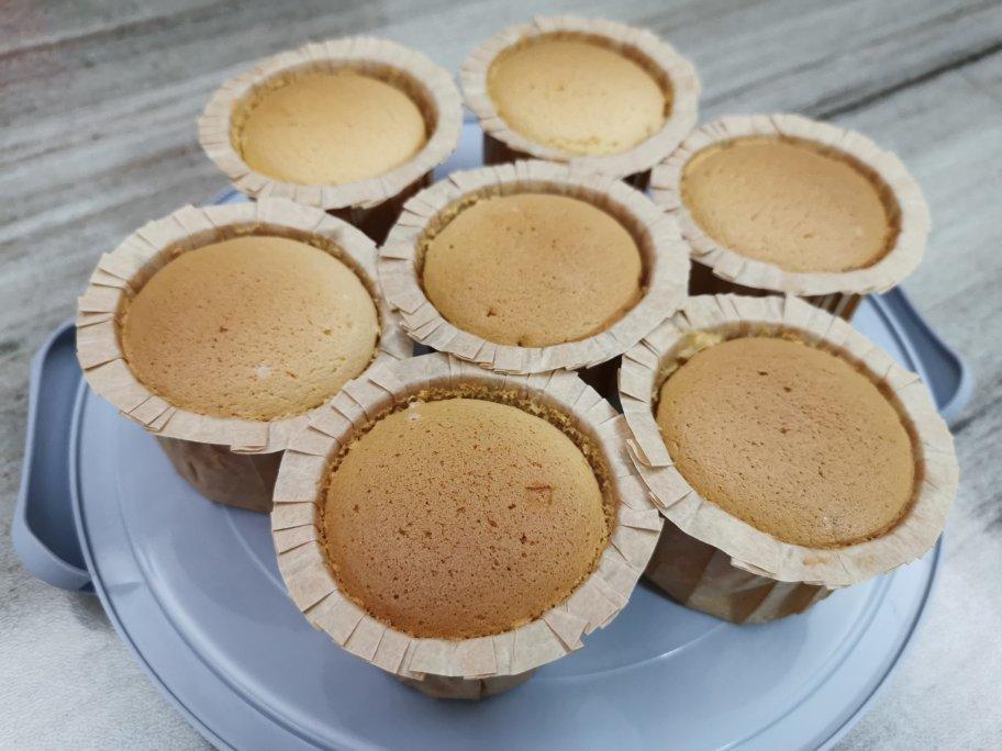 不塌陷不回缩不凹底的炼乳纸杯蛋糕
