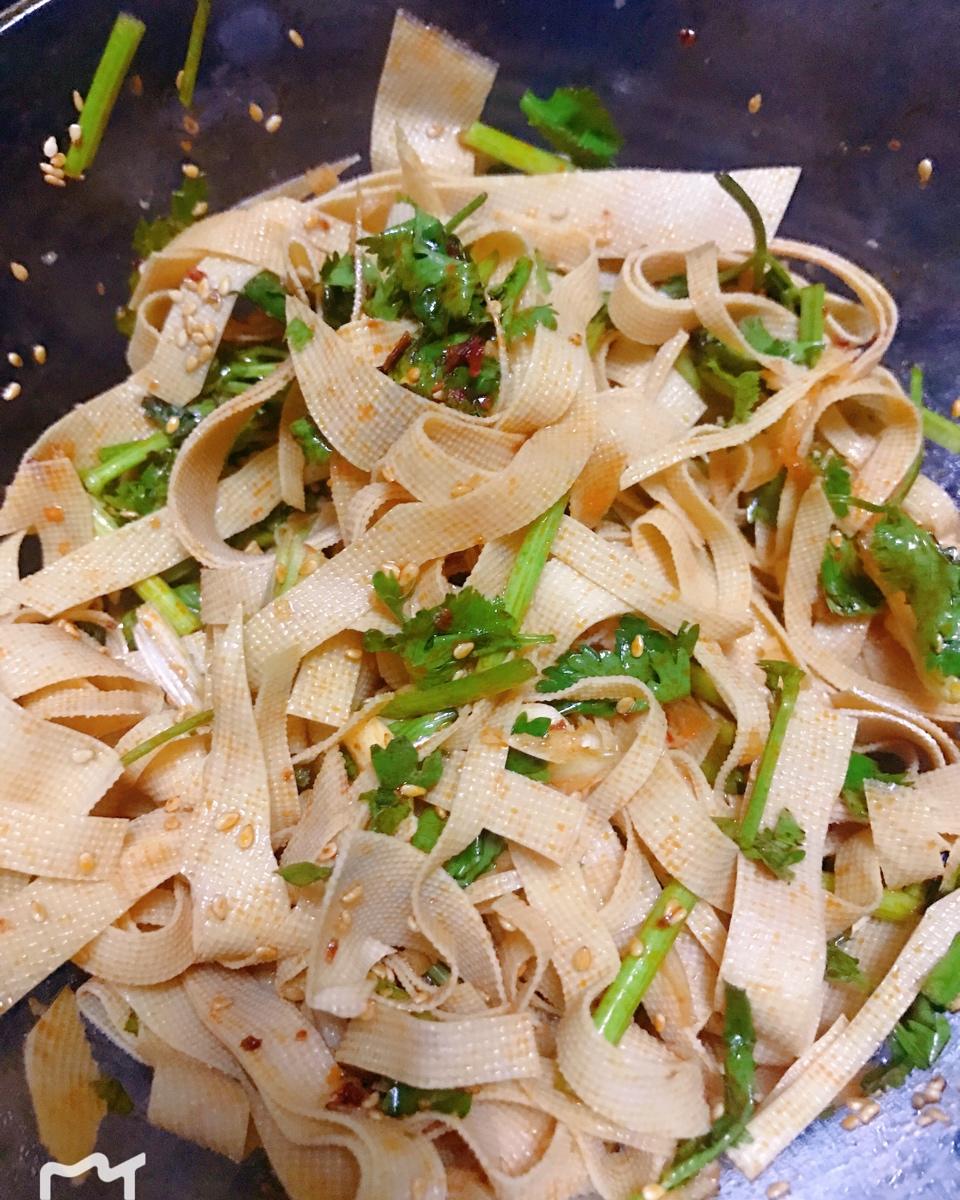 凉拌豆腐皮